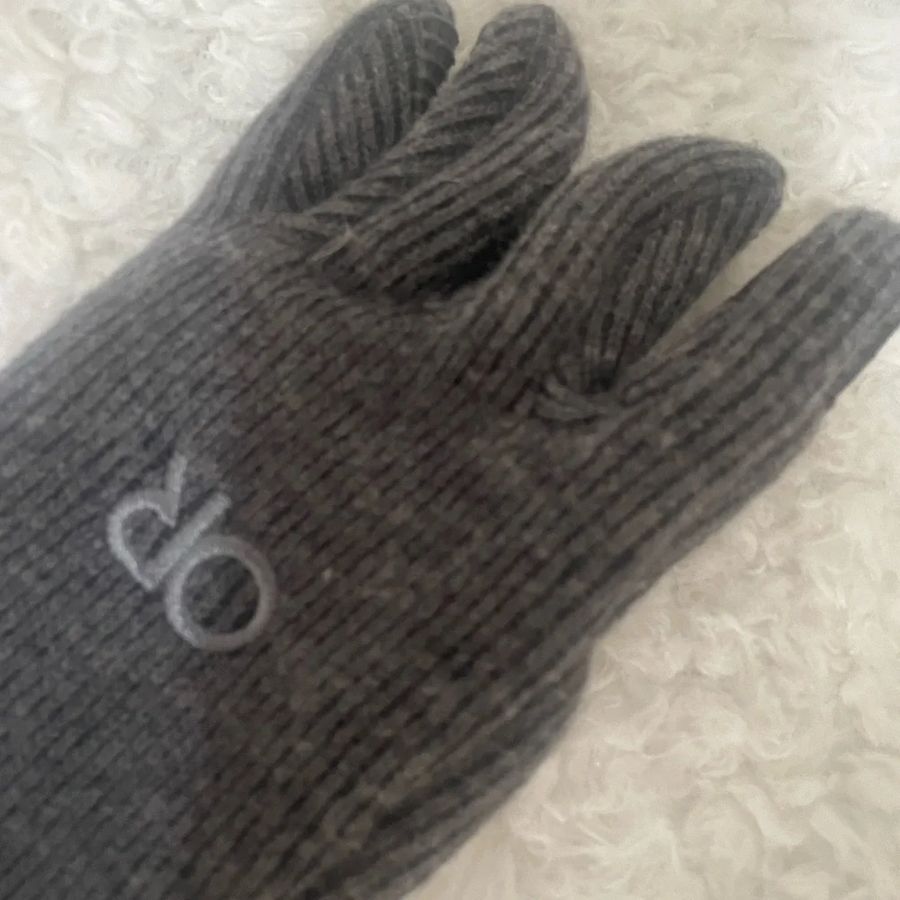 Gray Knit Gloves with OR Logo